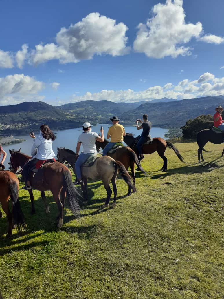 Cabalgatas en la Calera (5 razones para disfrutarlas)