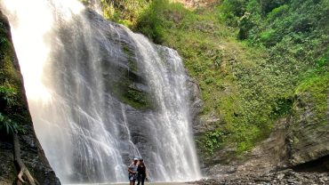 Cascada El Escobo para Familias: Por Qué Esta Debería Ser Tu Próxima Salida